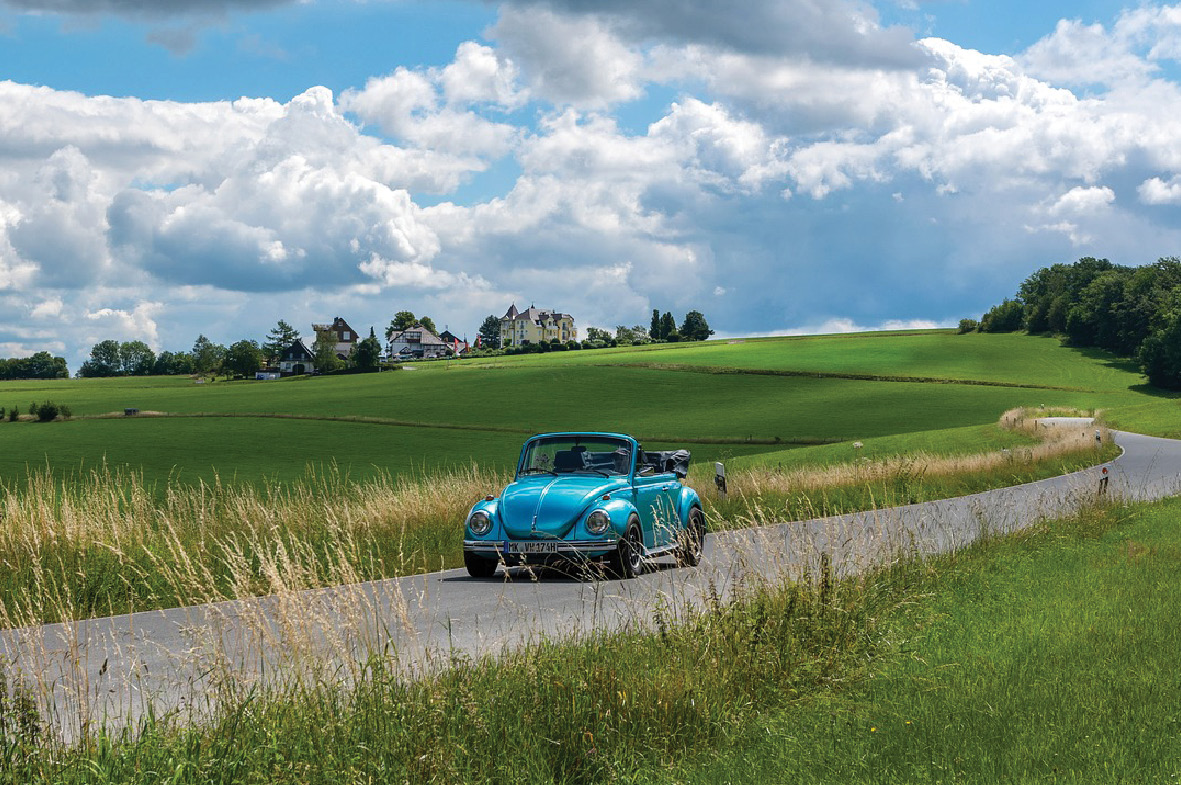 Read more about the article נהיגת נשים במכונית